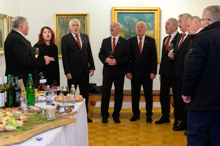 Neformalno druženje kulturnikov v Galeriji Kambič - Osrednja obcinska prireditev ob slovenskem kulturnem prazniku